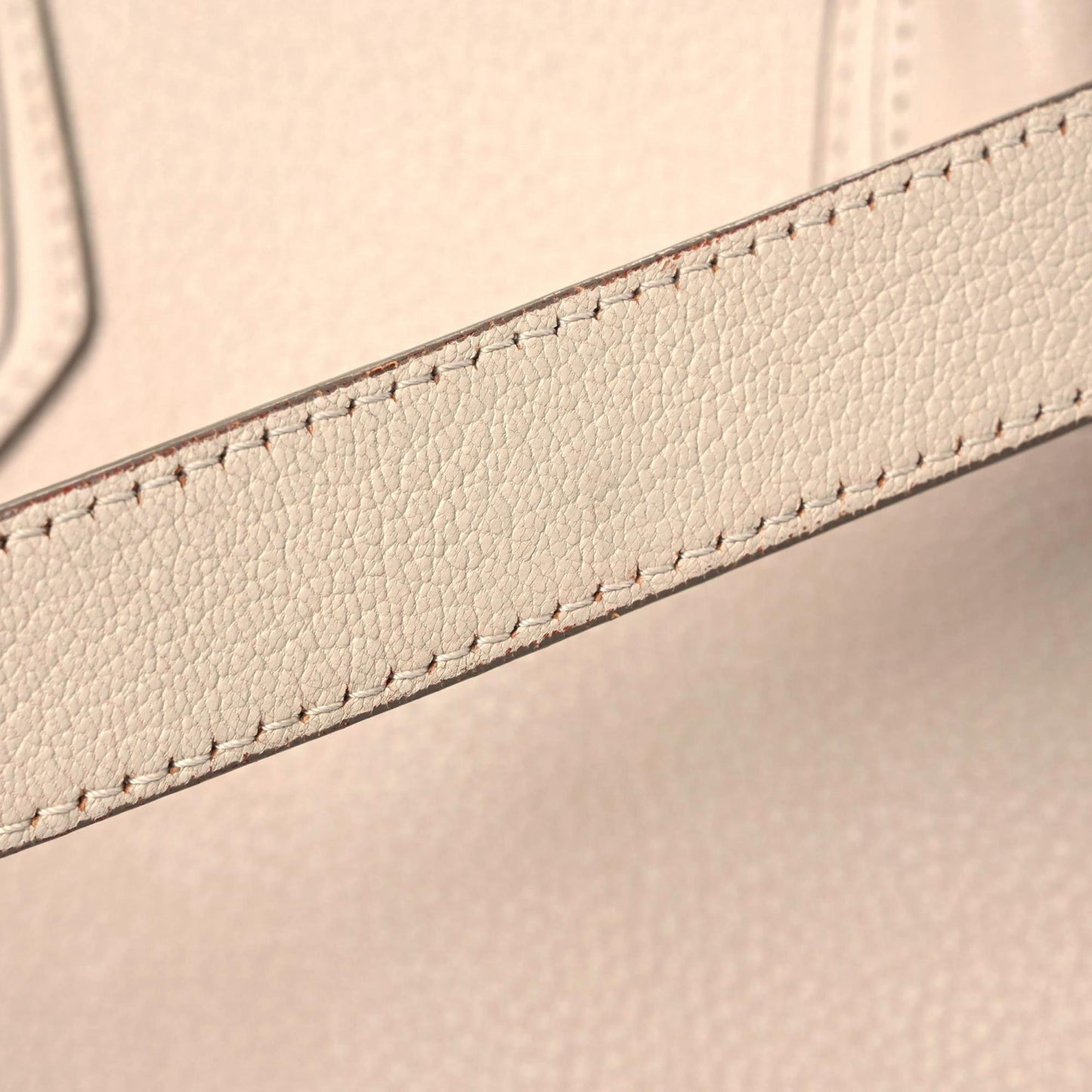 Sugar Goatskin Small Antigona Nude Pink