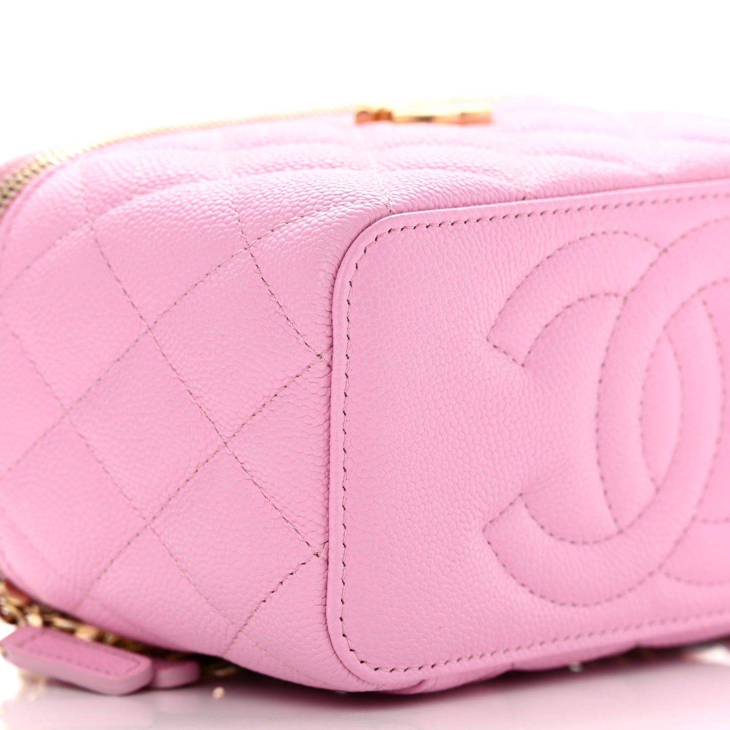 Caviar Quilted Sweetheart Vanity Case Pink
