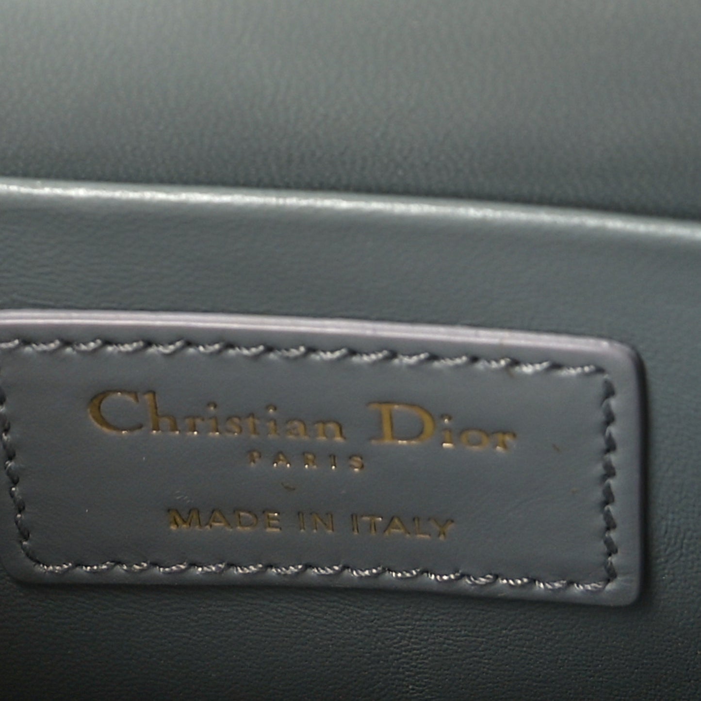 Box Calfskin 30 Montaigne Box Bag Gray