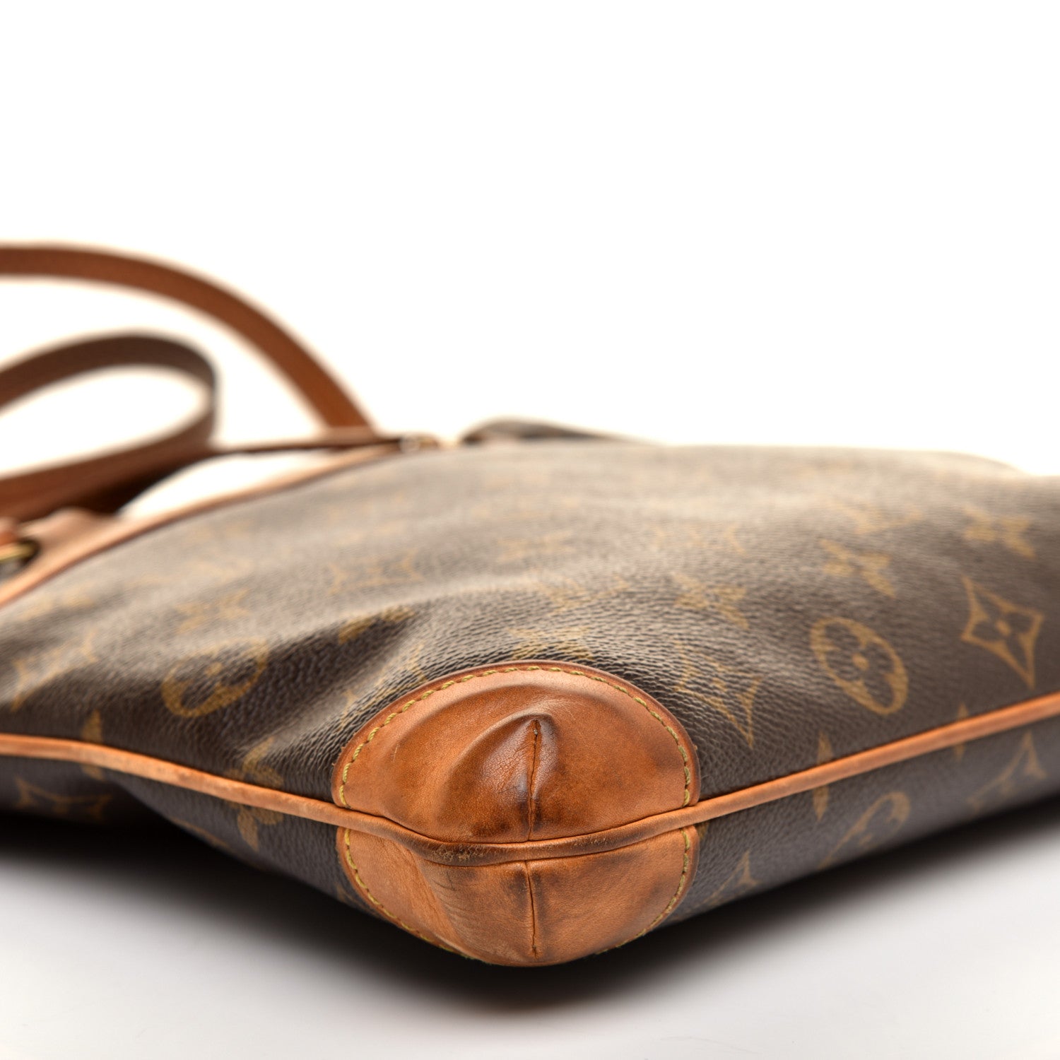 Louis Vuitton Monogram Sac Coussin GM 6 of 9