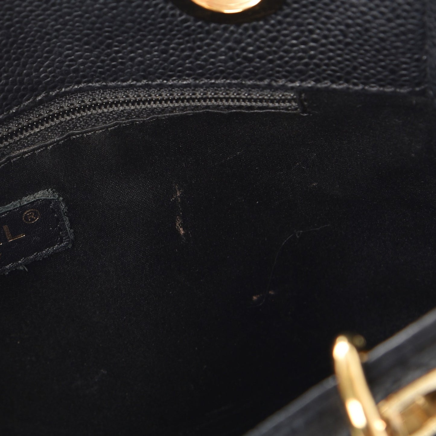 Caviar Quilted Petit Shopping Tote PST Black