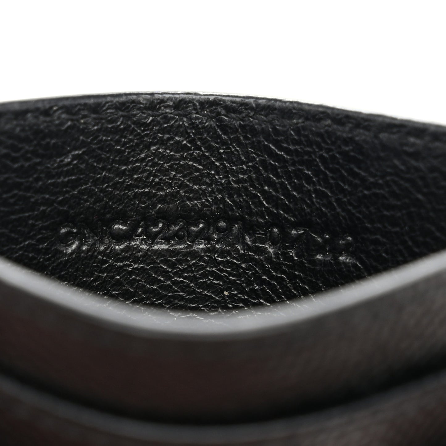 Grain De Poudre Matelasse Chevron Monogram Credit Card Case Black