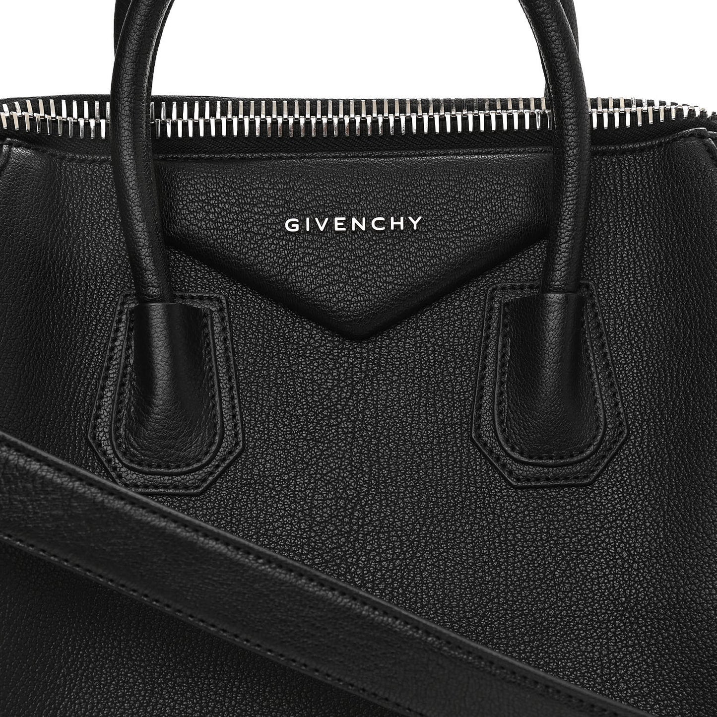 Sugar Goatskin Medium Antigona Black