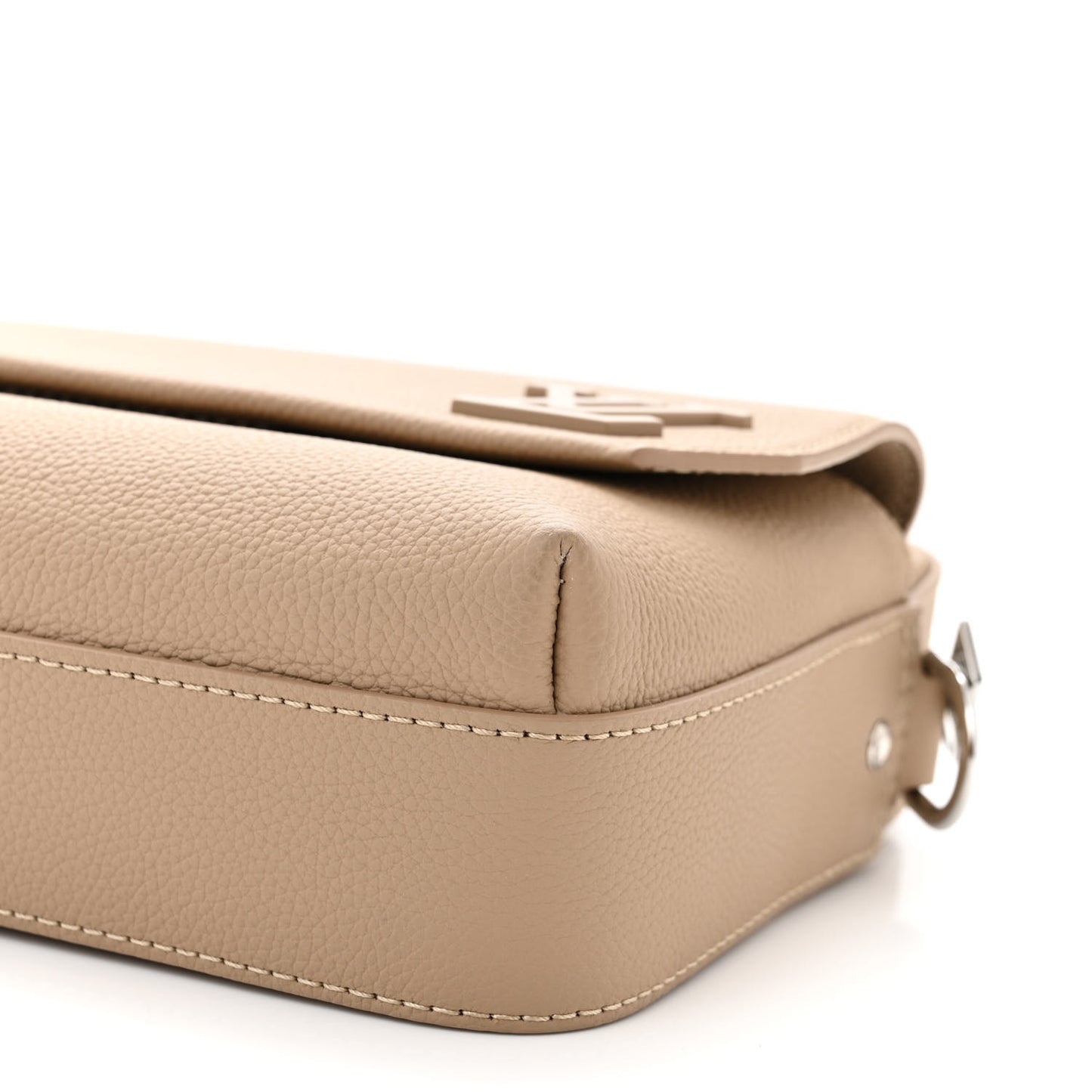 Calfskin Aerogram Fastline Messenger Sable Beige