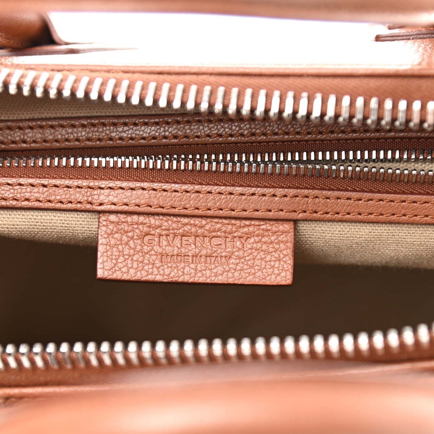 Sugar Goatskin Medium Antigona Cognac