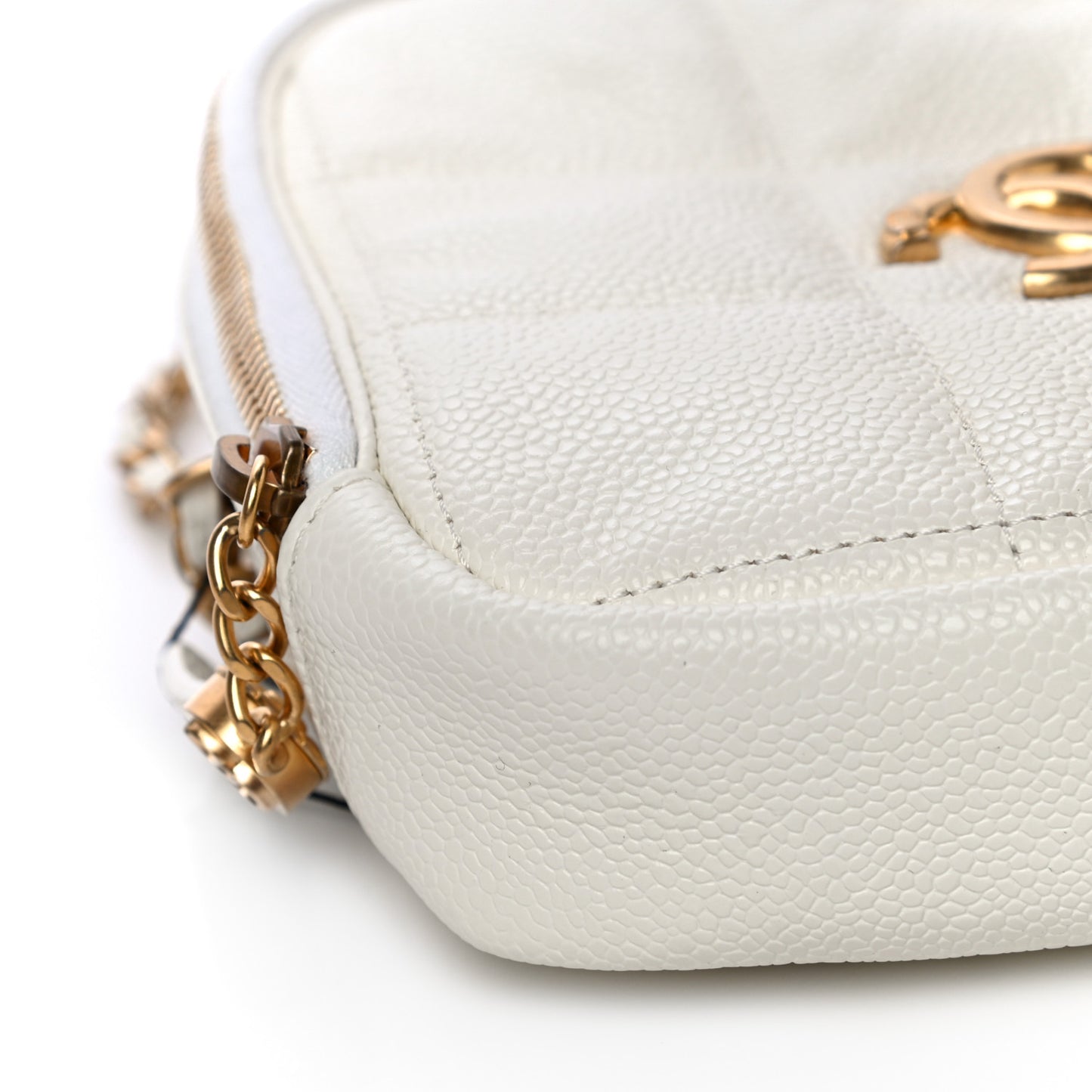 Caviar Quilted Diamond Clutch With Chain White