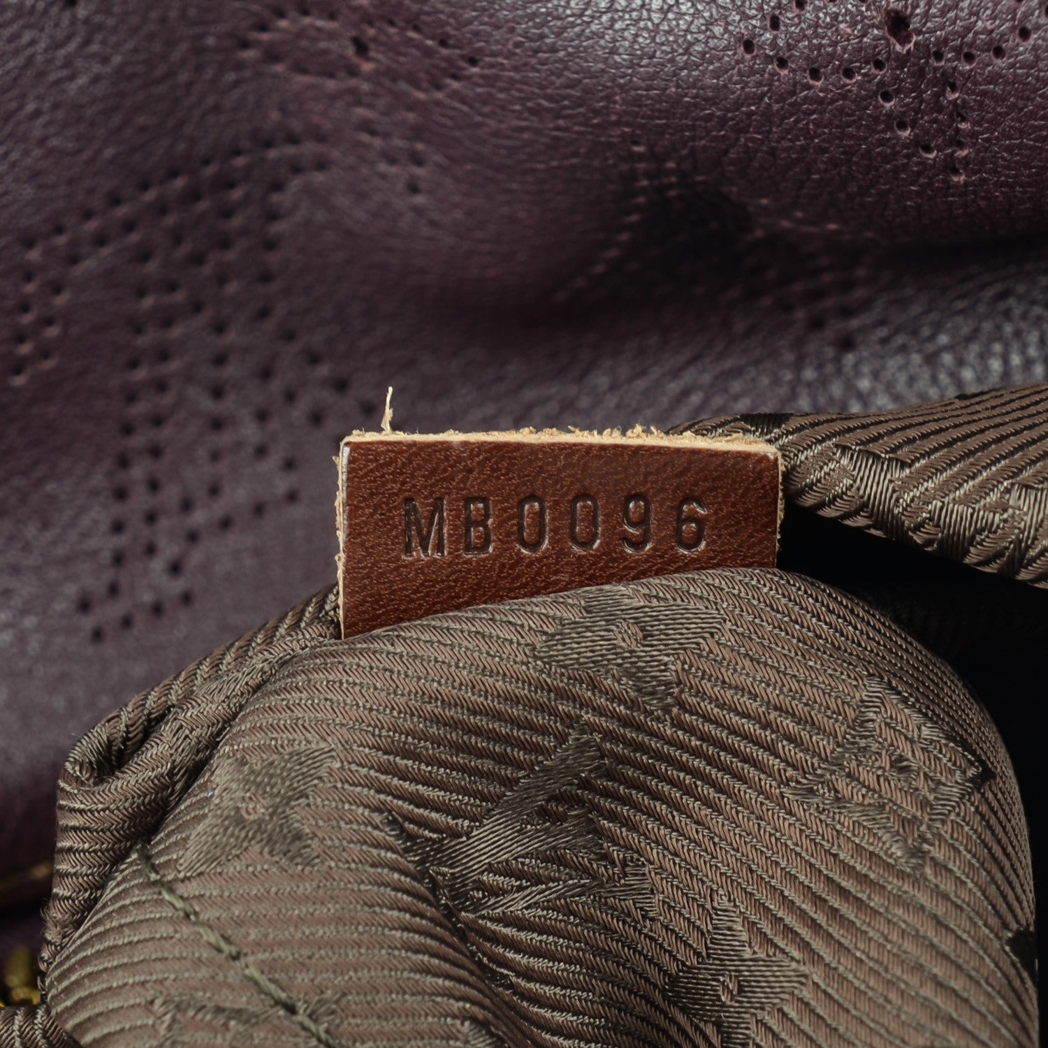Louis Vuitton Mahina Onatah GM Aubergine 6 of 7