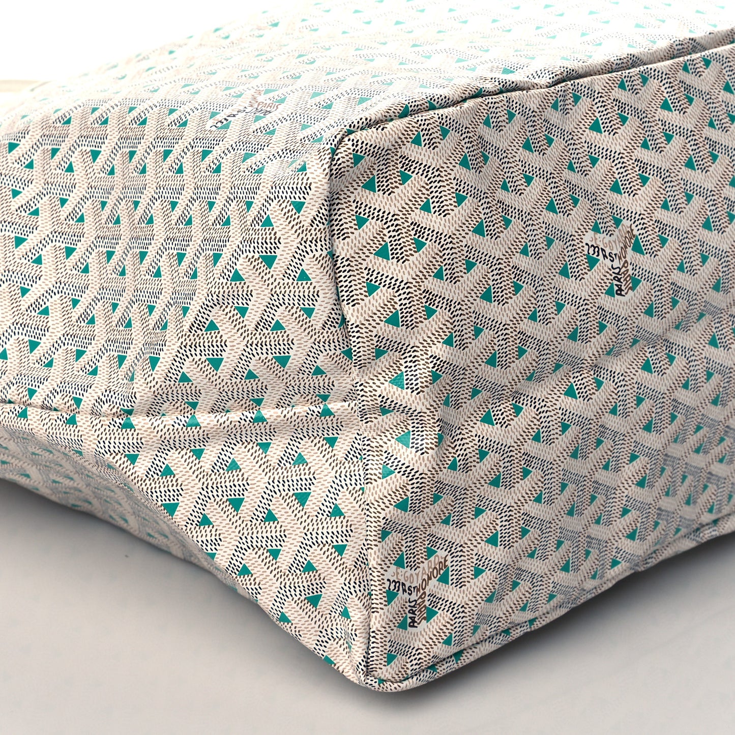 Goyardine Saint Louis Claire Voie GM White Opaline