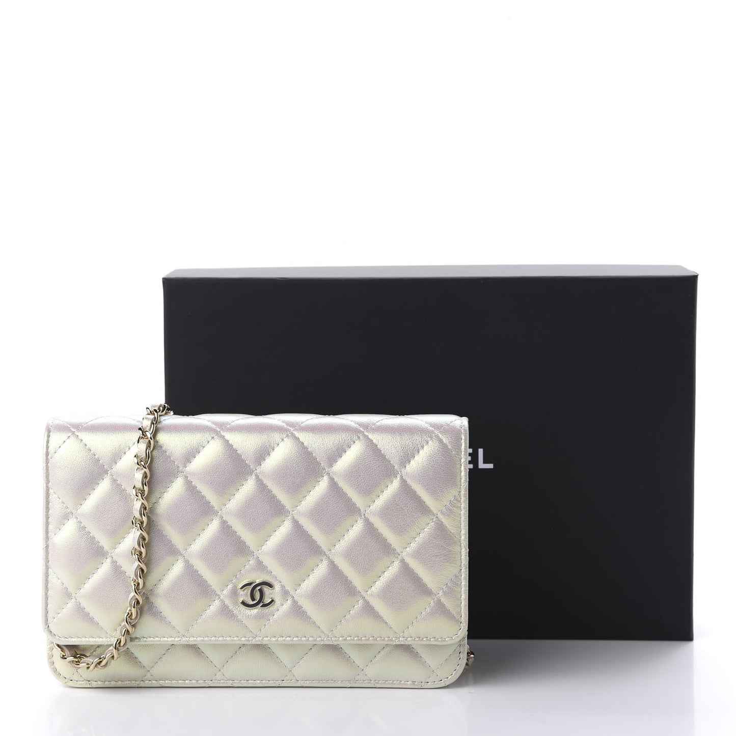 Iridescent Lambskin Quilted Wallet On Chain WOC Ivory