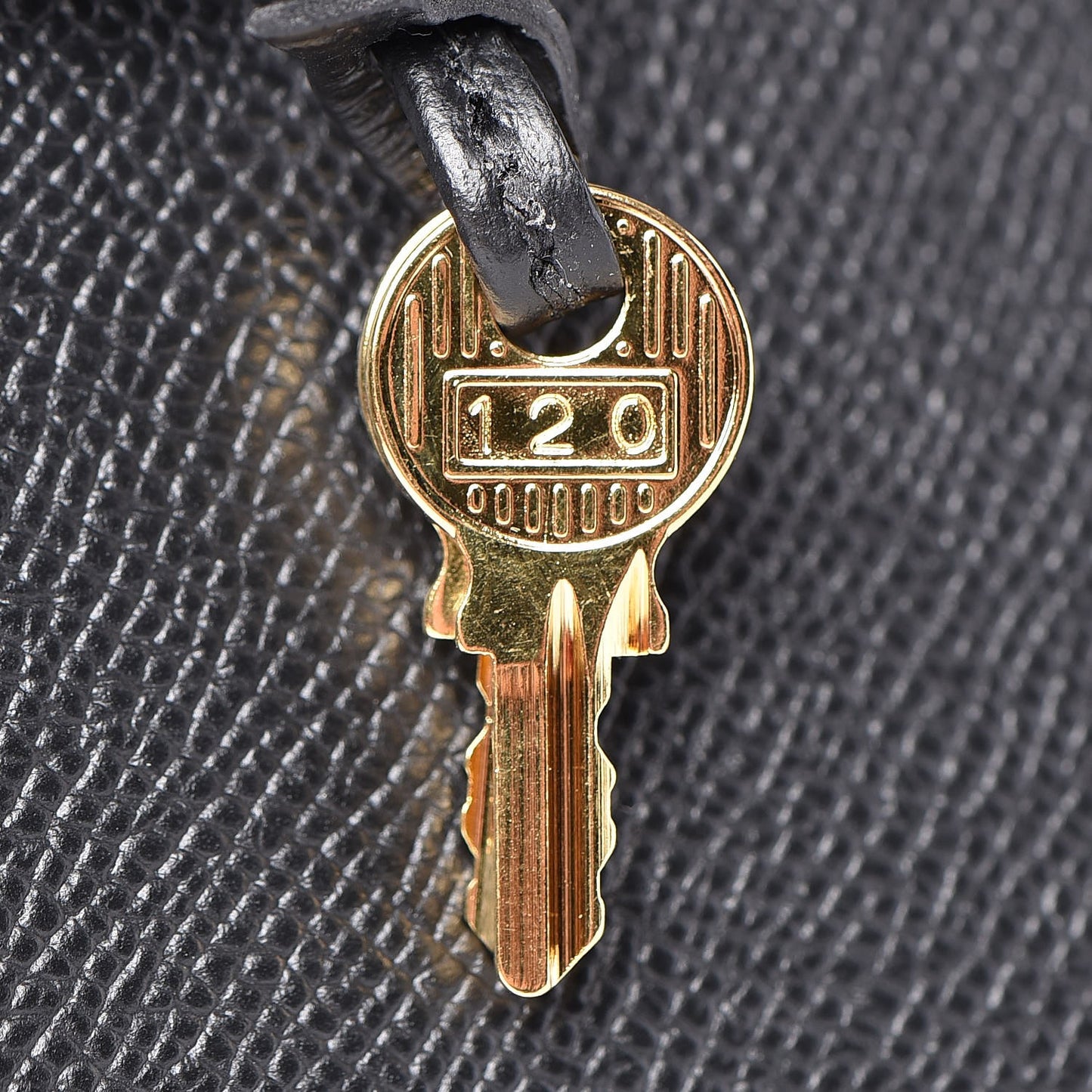 Epsom Kelly Sellier 32 Black
