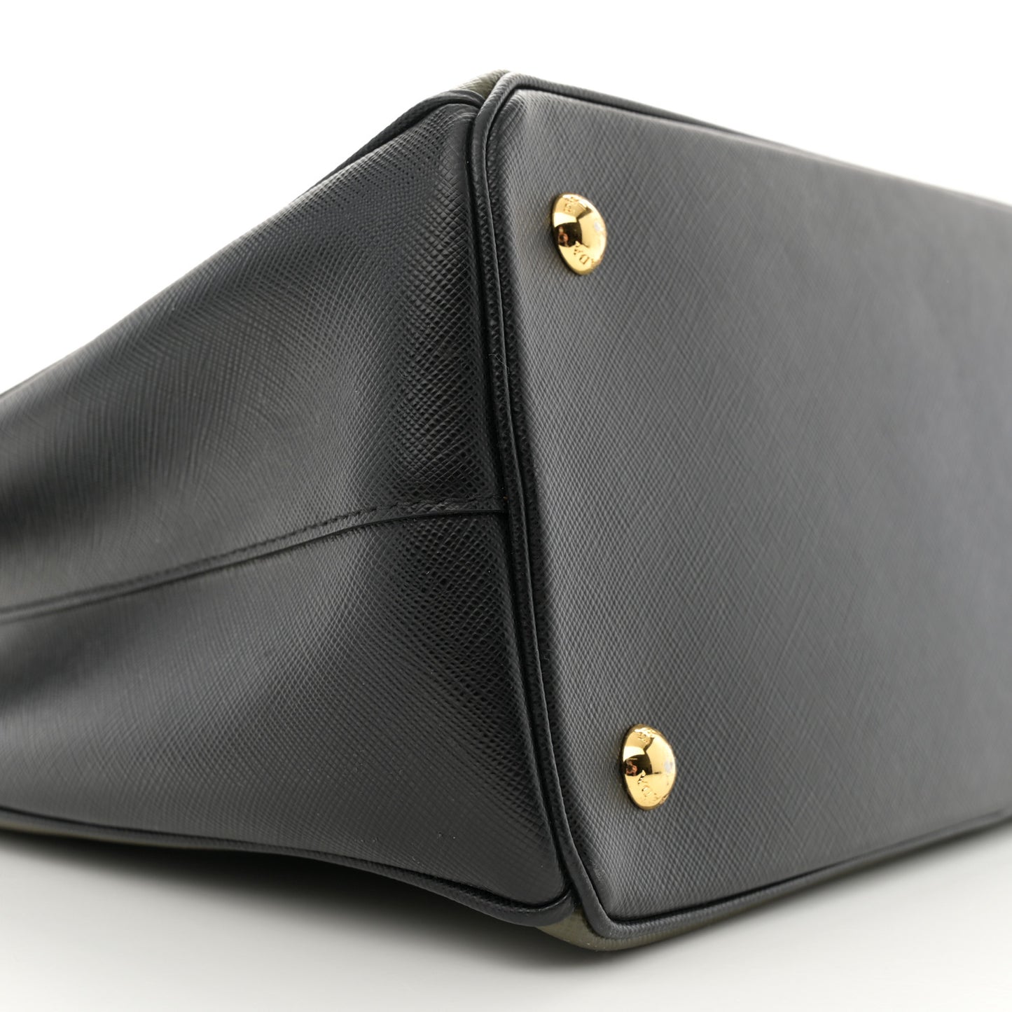 Saffiano Lux Medium Tote Militaire