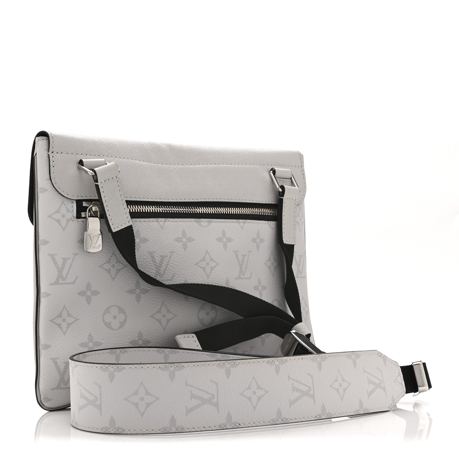 Louis Vuitton Taigarama Outdoor Flap Messenger White 1862690