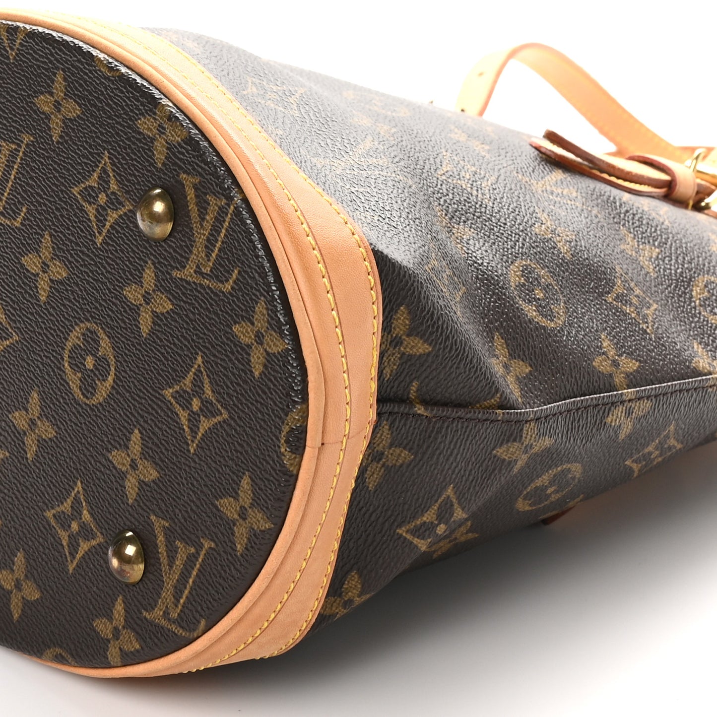 Monogram Petit Bucket 23