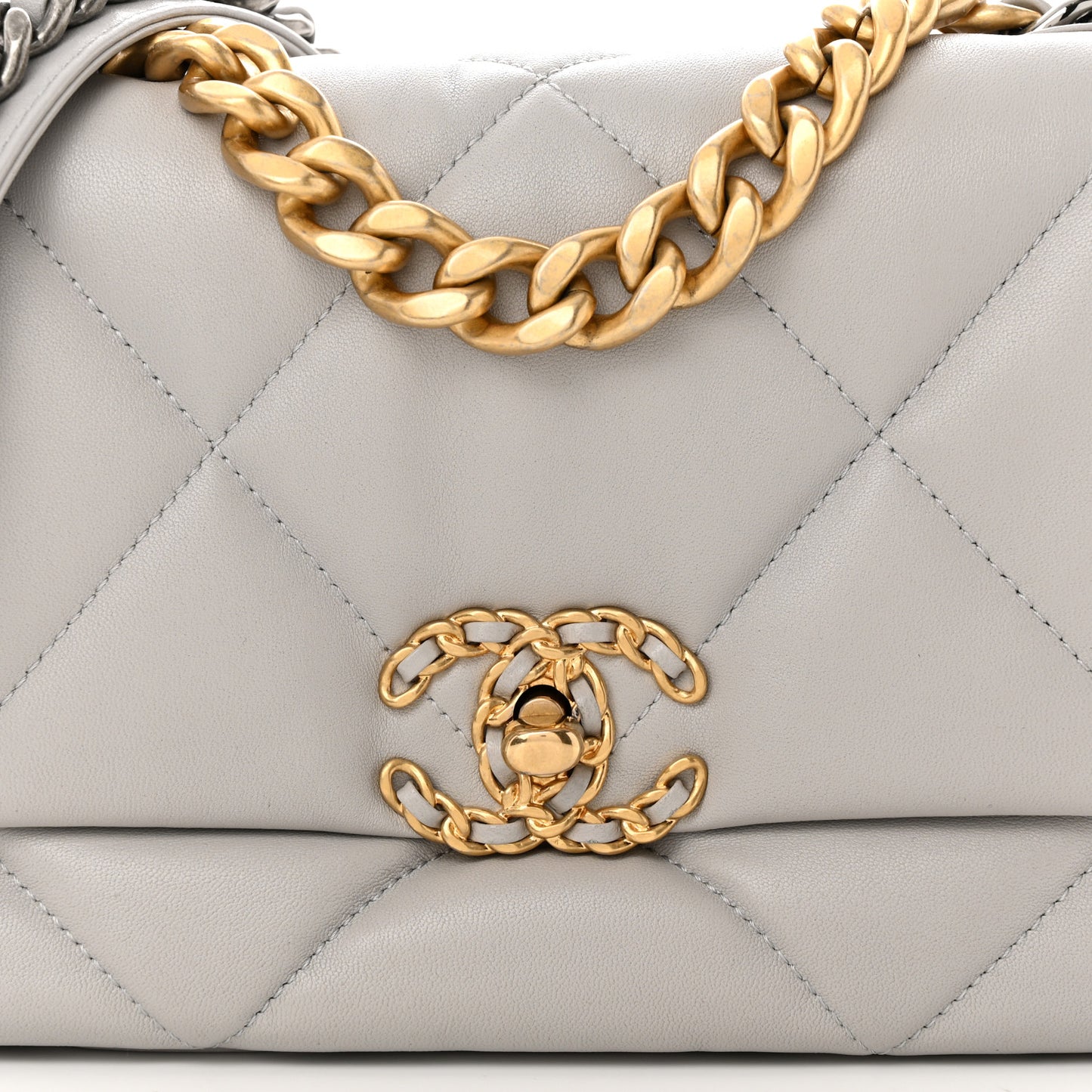 Lambskin Quilted Medium Chanel 19 Flap Grey