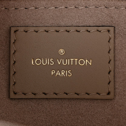 Louis Vuitton Empreinte Monogram Giant Onthego MM Tourterelle 6 of 10