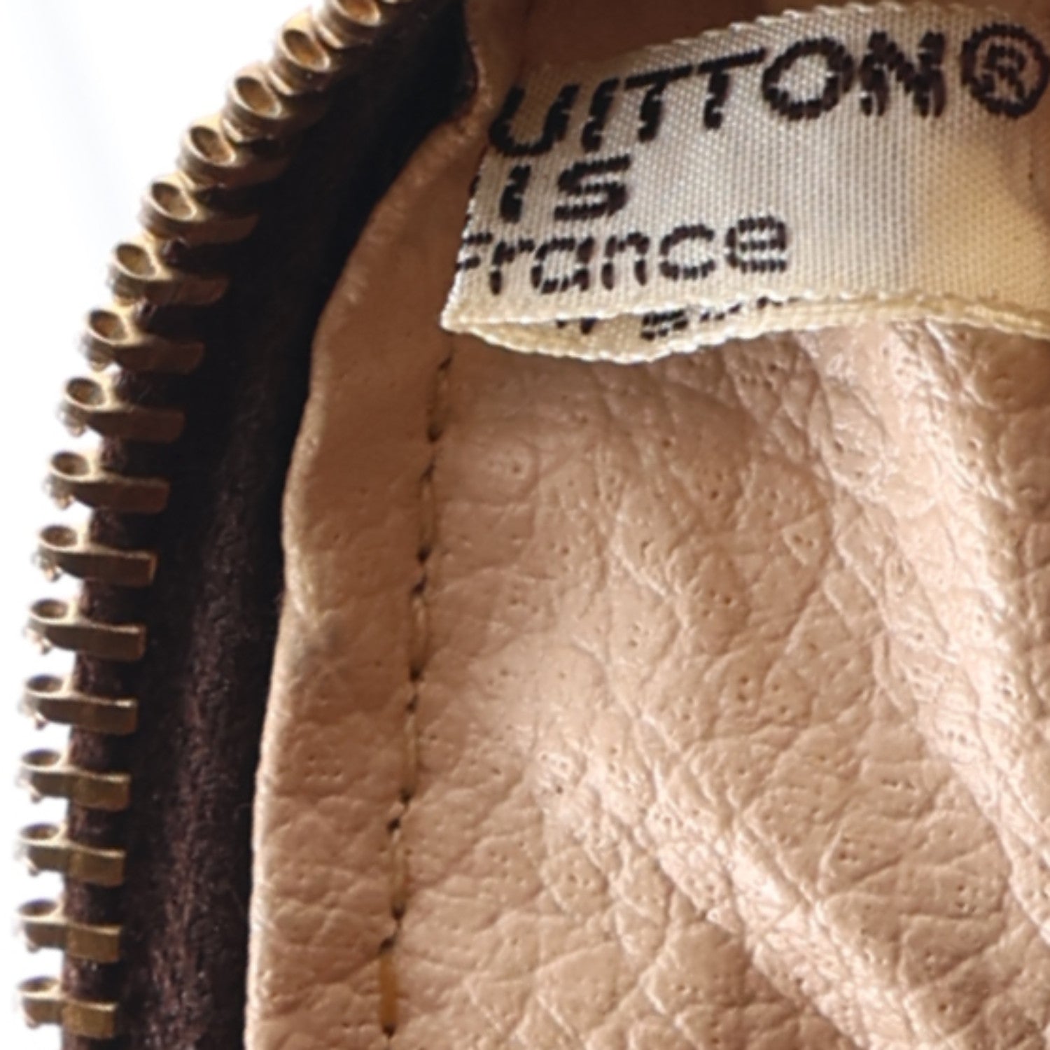 Louis Vuitton Monogram Trousse Toilette 28 7 of 10