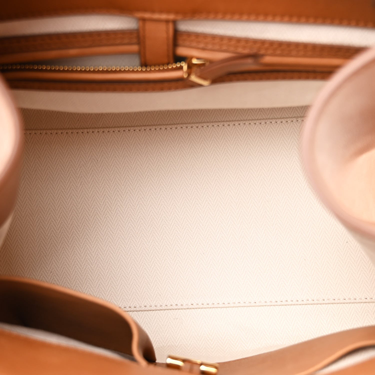 The Row Polished Saddle Calfskin Soft Margaux 12 Cuir 5 of 10