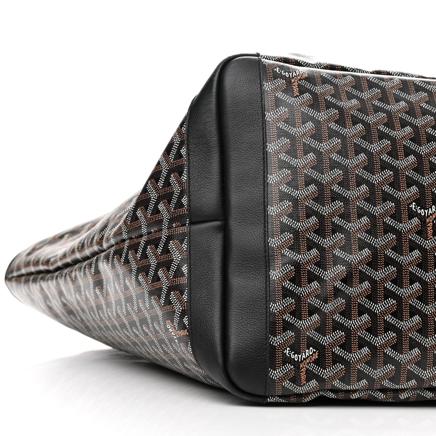 Goyardine Artois GM Black