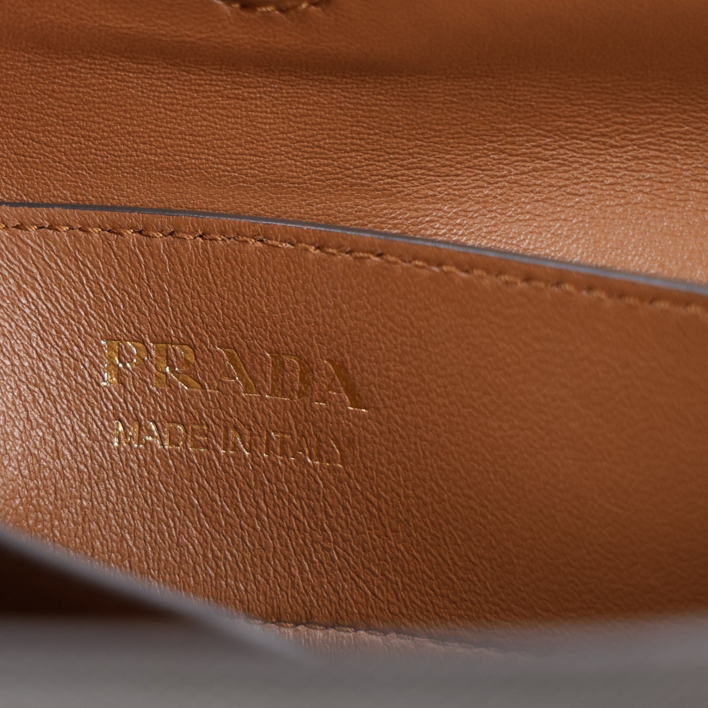 Saffiano Cuir Bi-Color Double Handle Bag Marmo Caramel