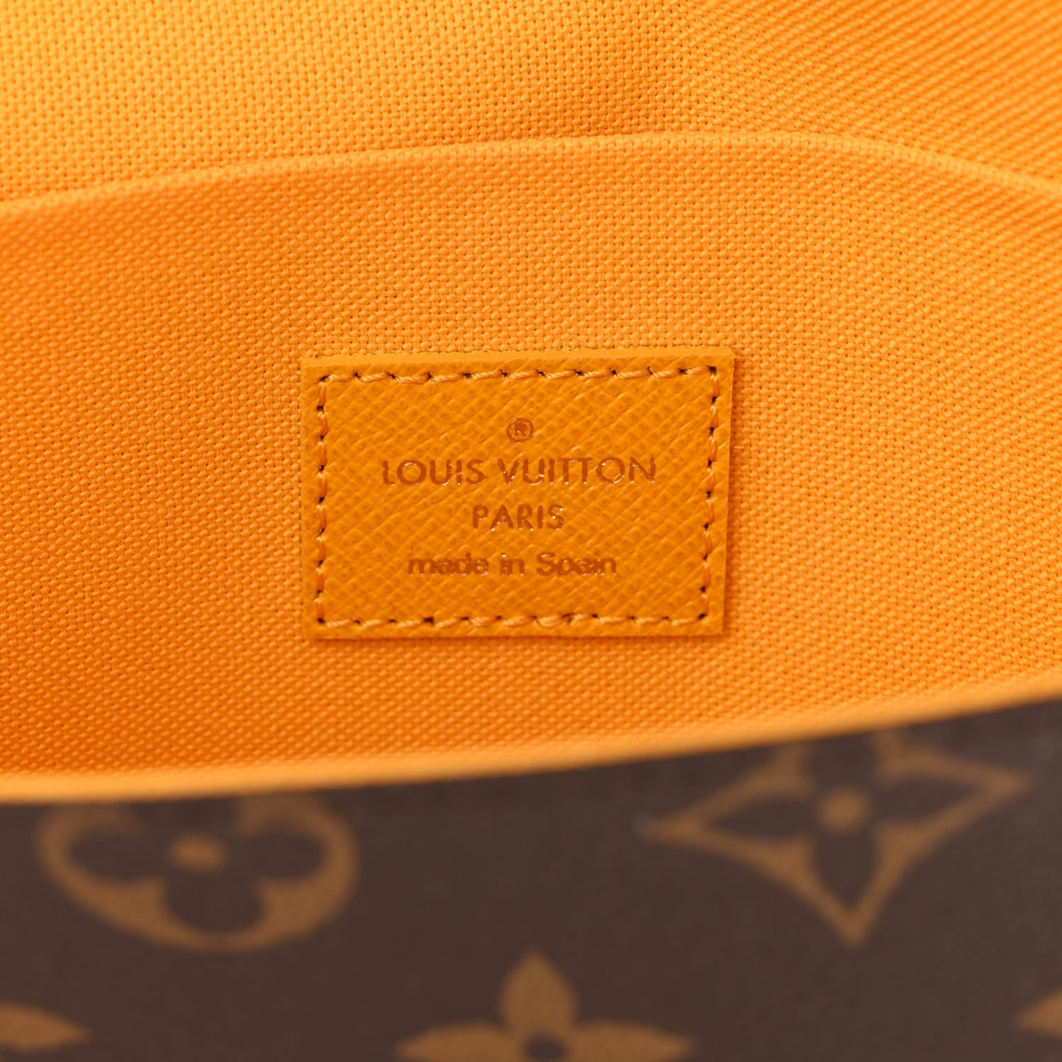 Louis Vuitton Monogram 2022 Christmas Animation New York Soho Pochette Felicie Chain Wallet Yellow 5 of 6