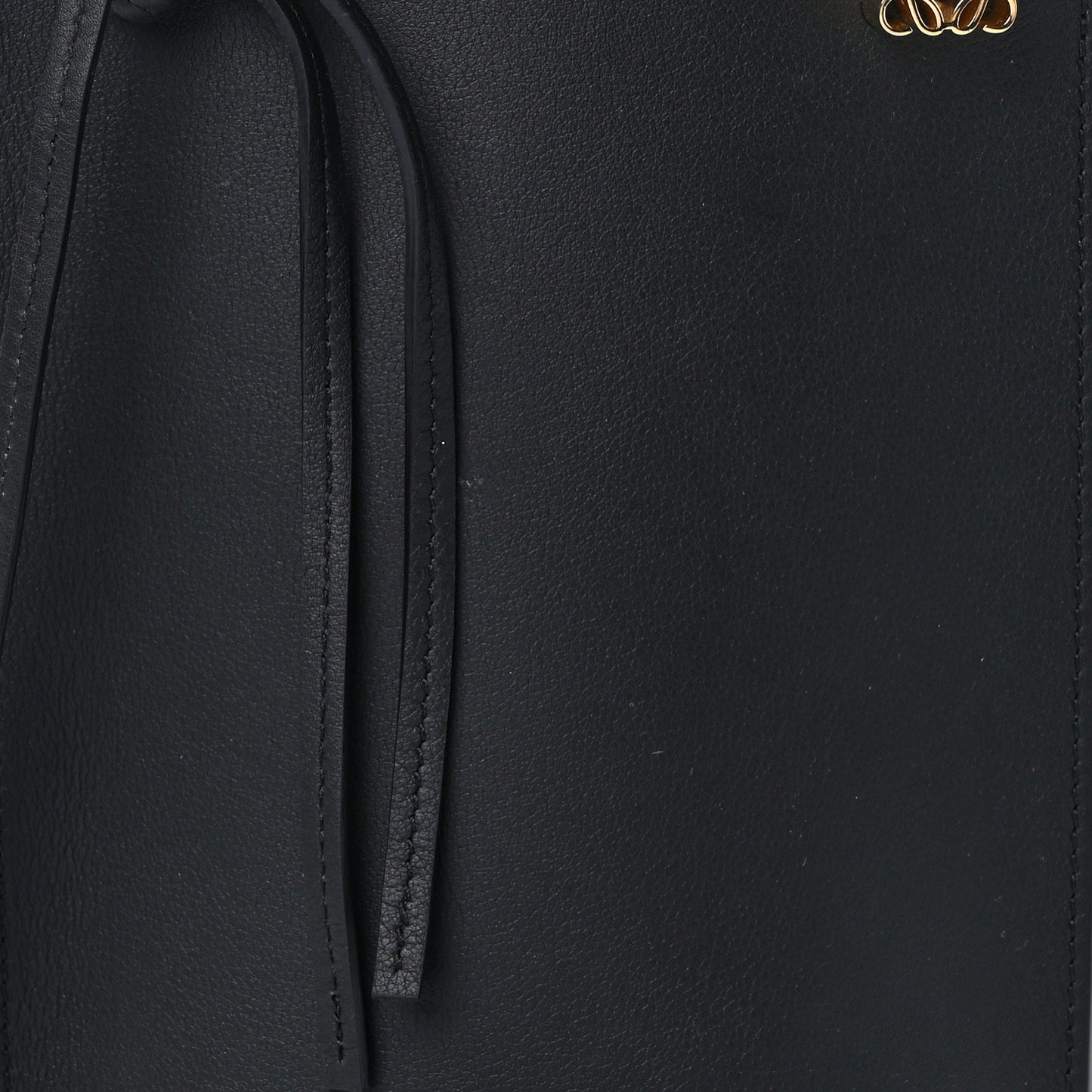 Smooth Calfskin Dice Pocket Black