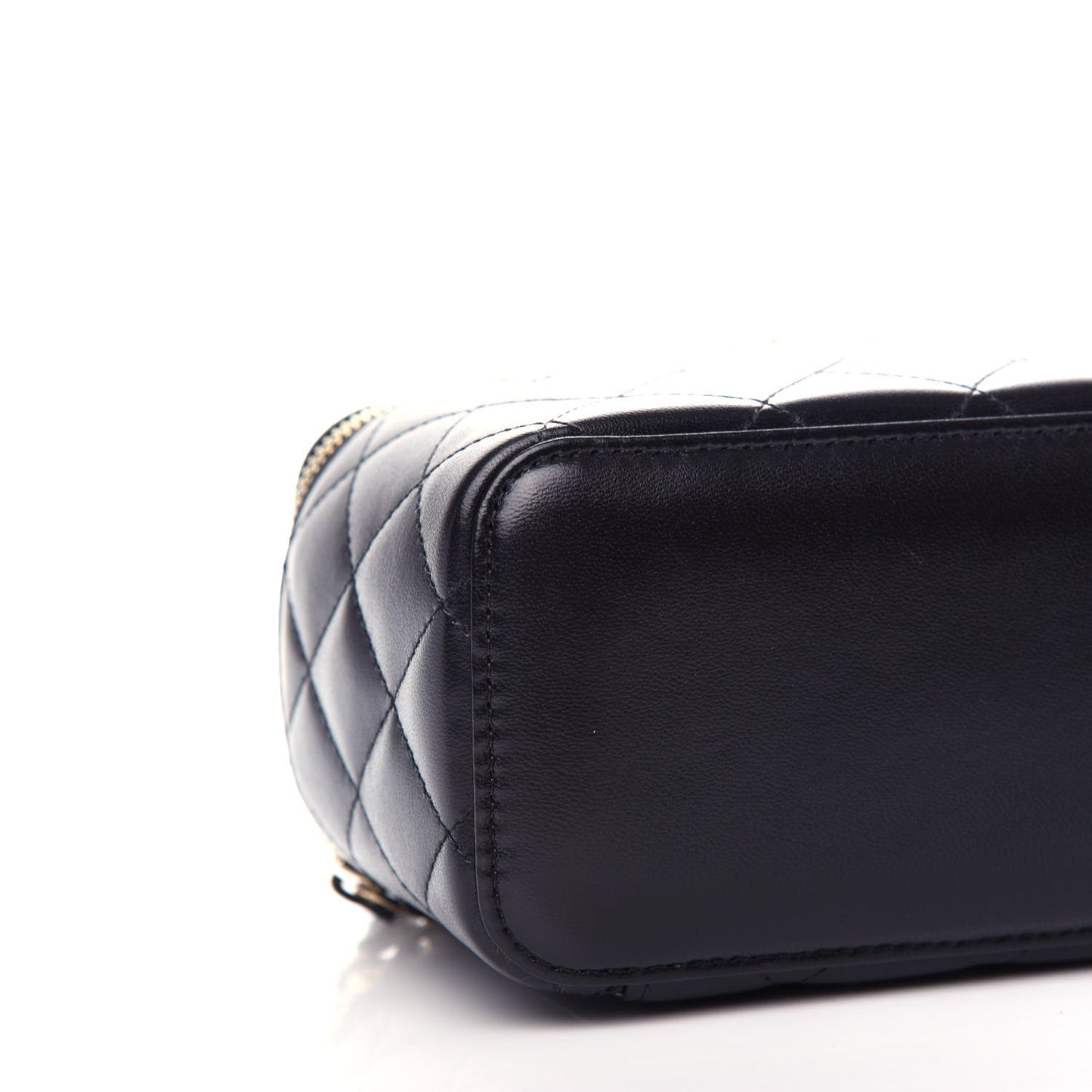 Lambskin Quilted Small Vanity Case With Chain Black