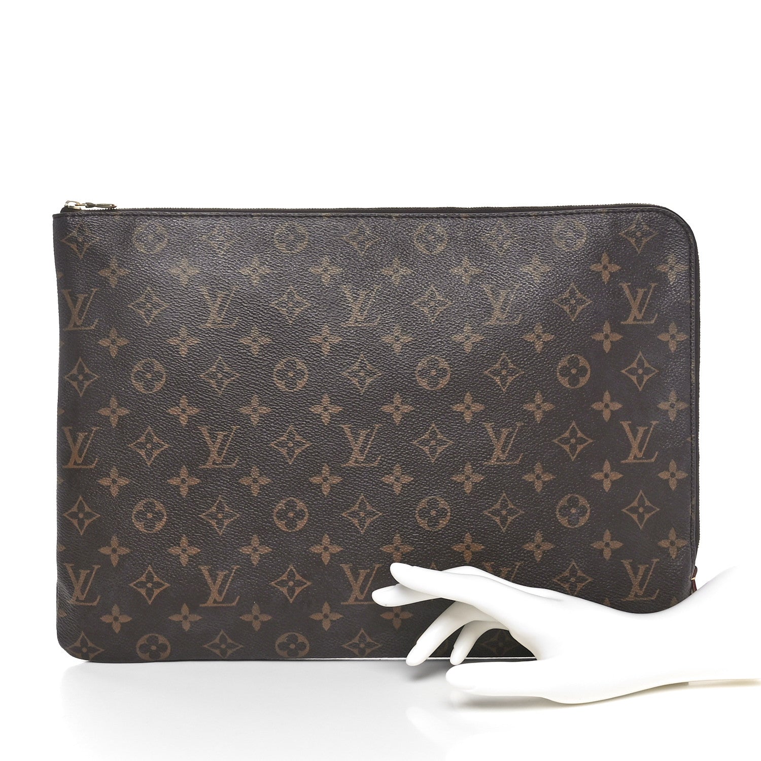 Louis Vuitton Monogram Etui Voyage GM Pouch 2 of 8