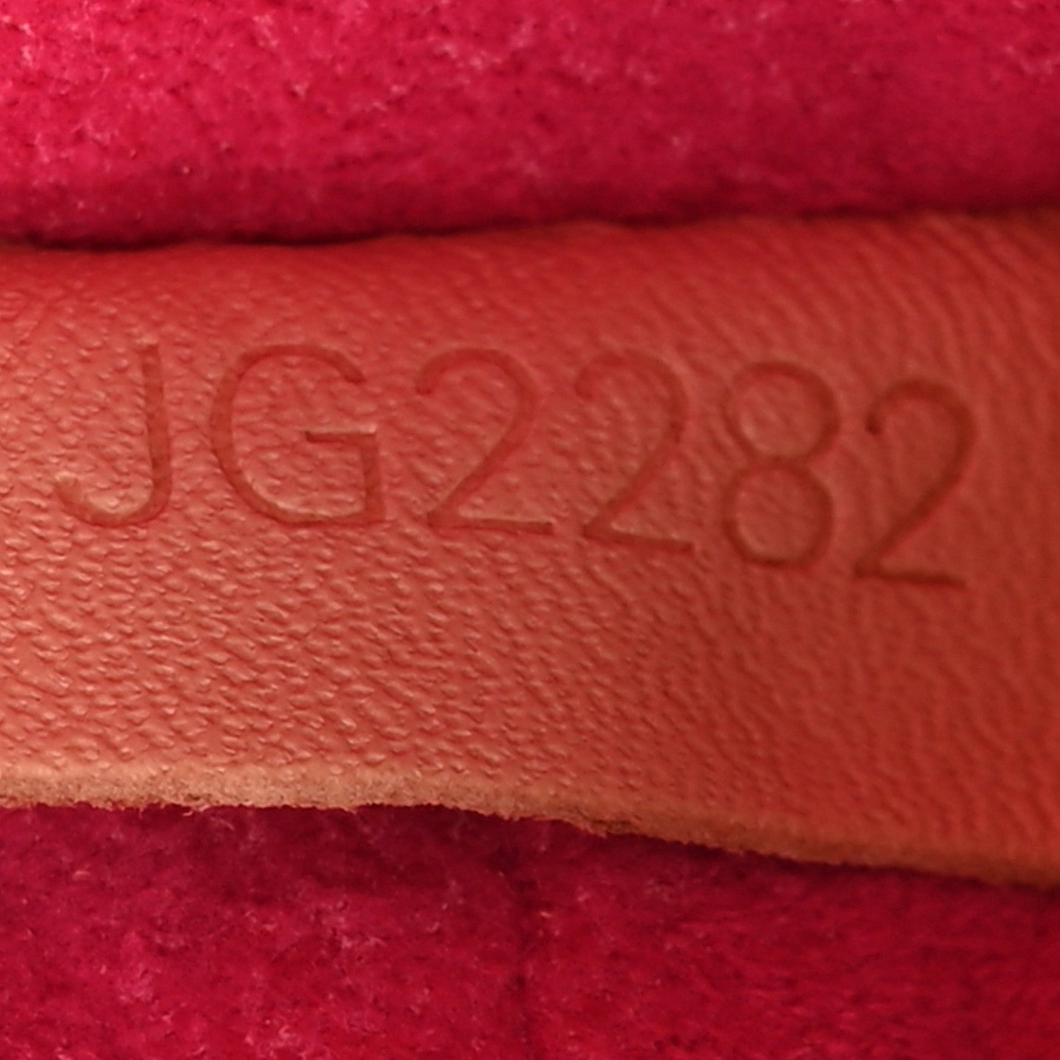 Louis Vuitton Monogram 2022 Christmas Animation Paris Elizabeth Pencil Pouch Pink 6 of 8