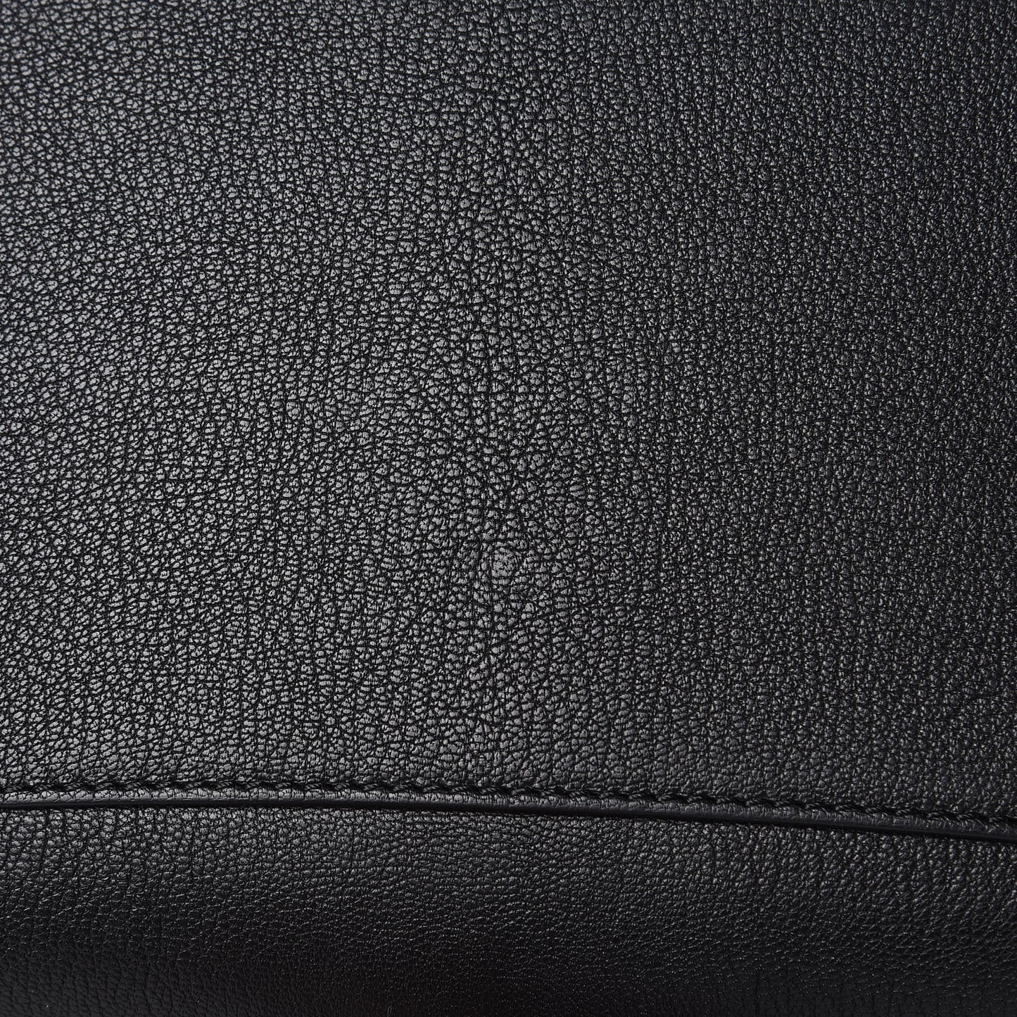Sugar Goatskin Medium Antigona Black