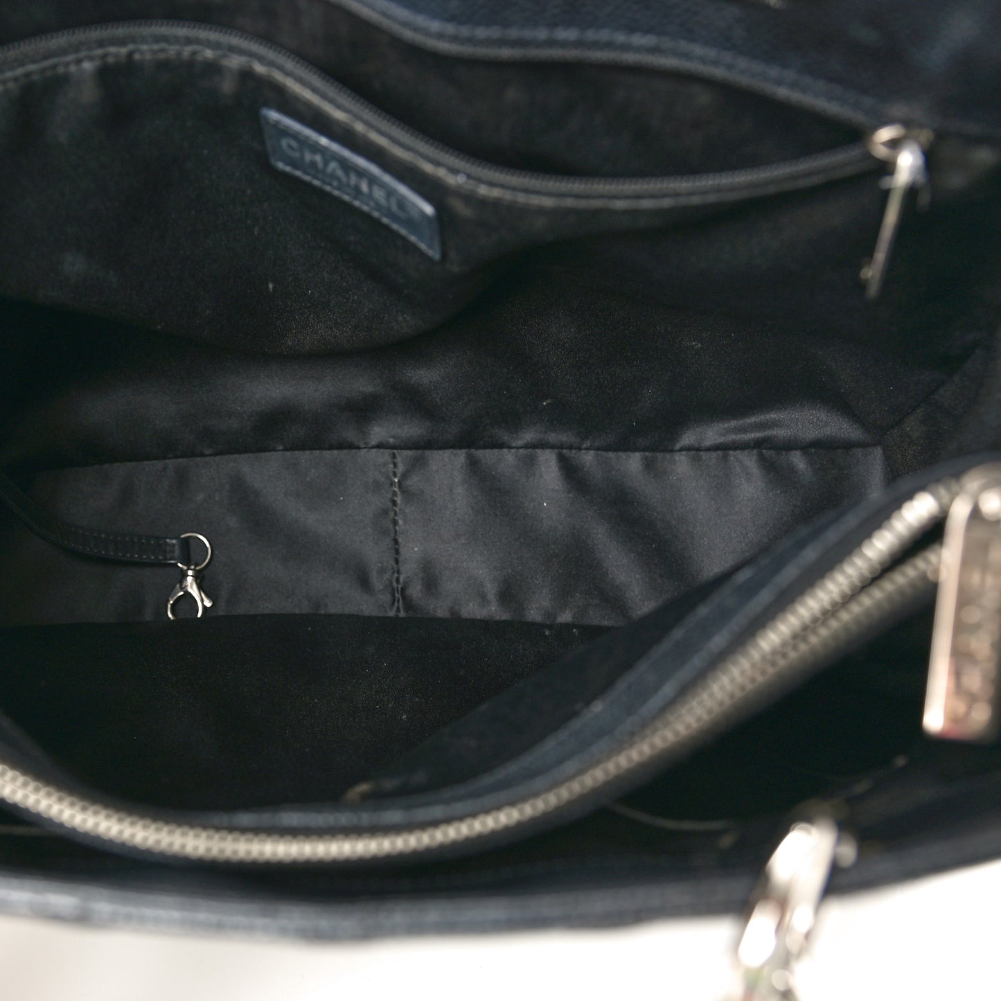 Caviar Quilted Grand Shopping Tote GST Black