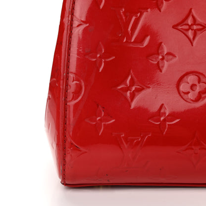 Louis Vuitton Vernis Brea MM Pomme D’Amour 21 of 26