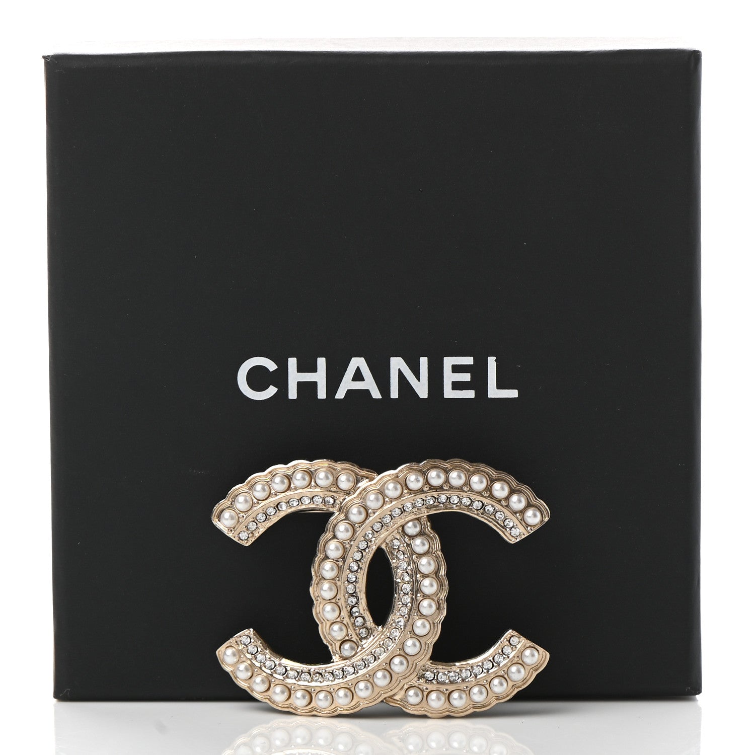 Chanel Pearl Crystal Queen of France CC Brooch Gold 5 of 5