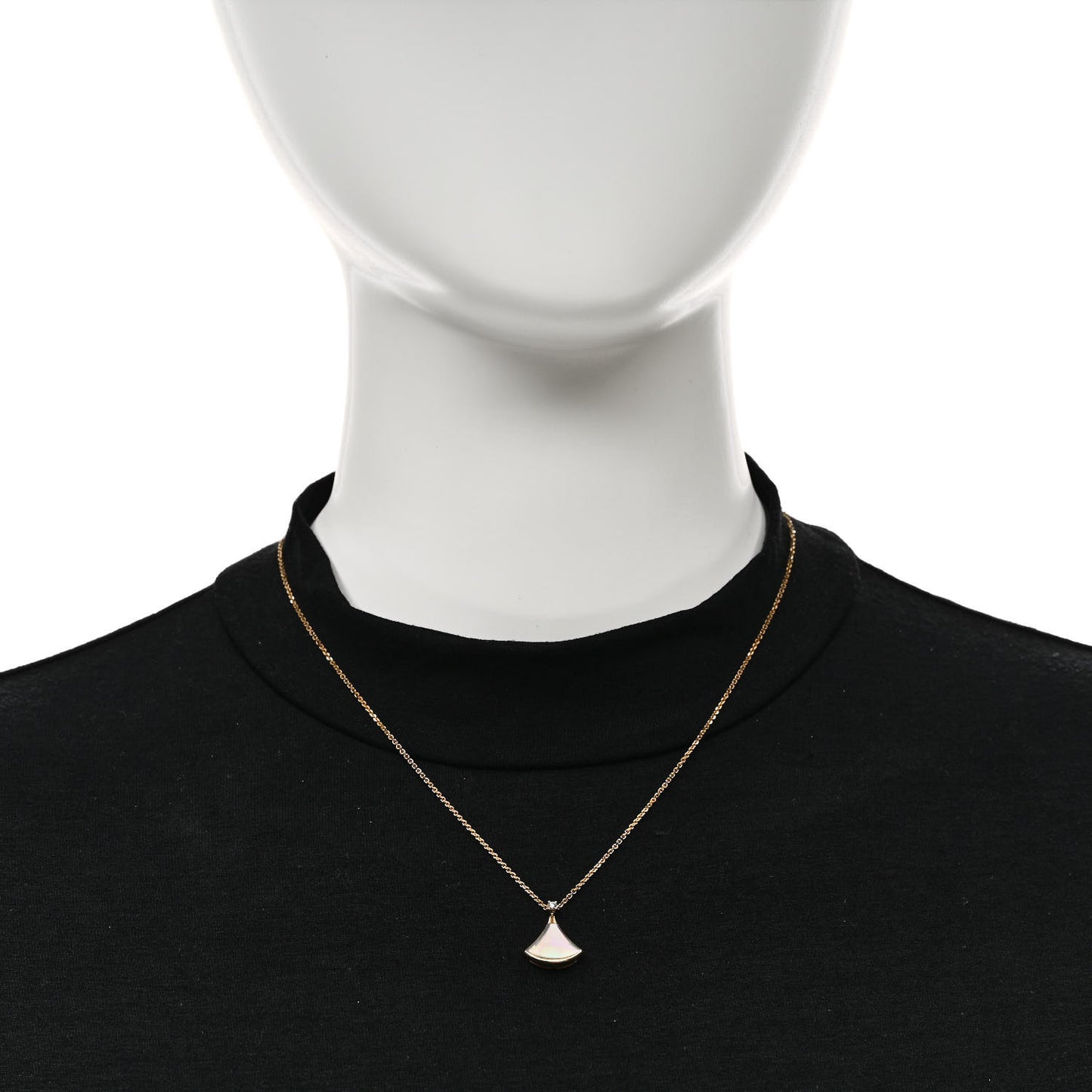 18K Yellow Gold Diamond Mother of Pearl Small Divas' Dream Pendant Necklace