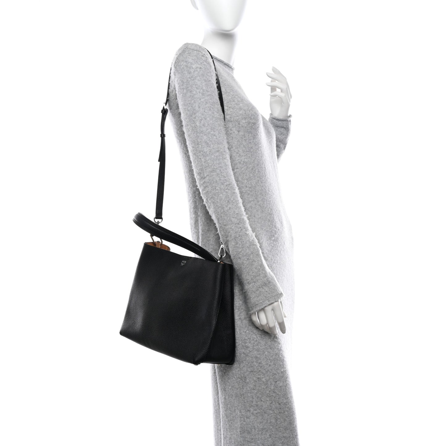 Grained Calfskin Visetos Medium Sarah Hobo Black