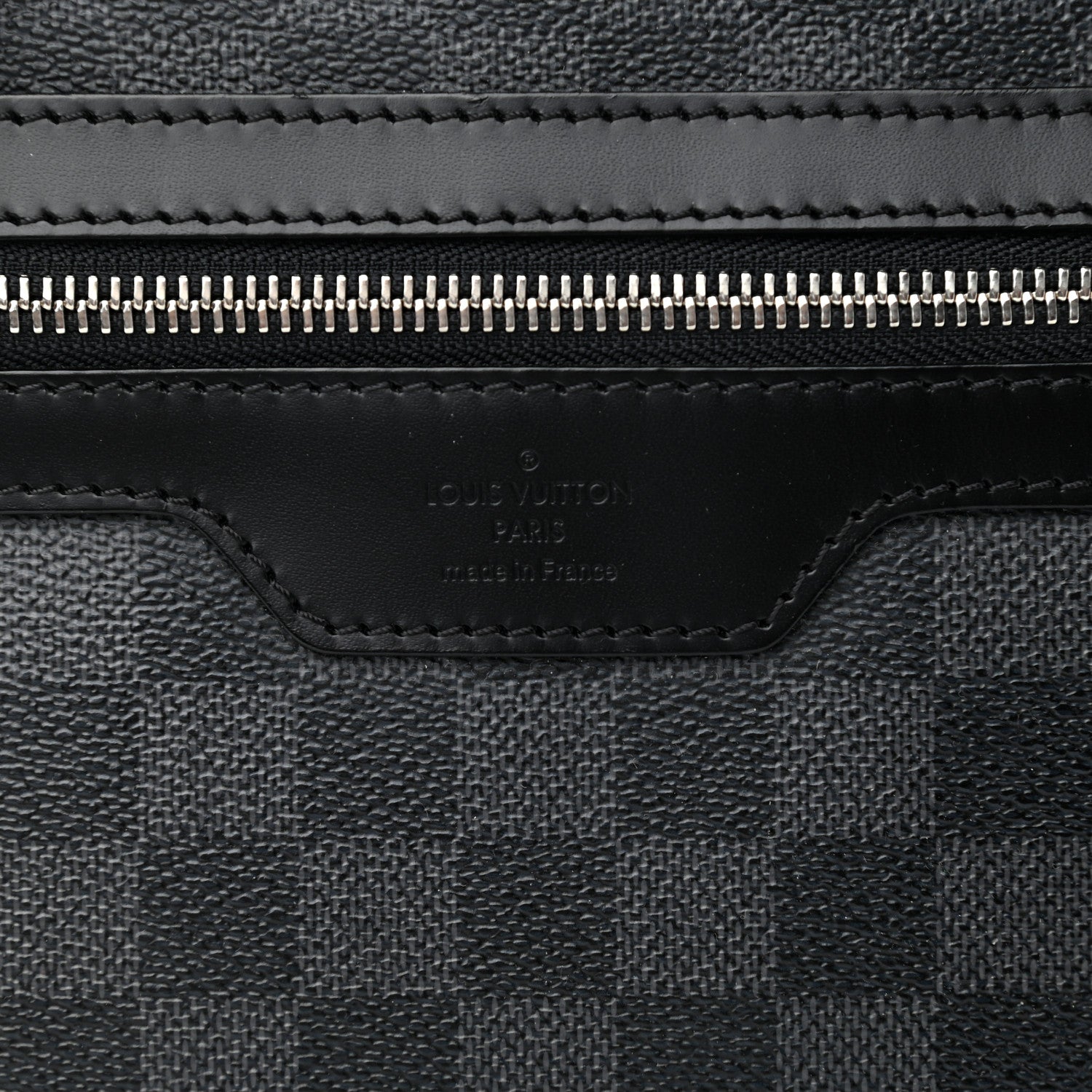 Louis Vuitton Damier Graphite Mick GM 6 of 10