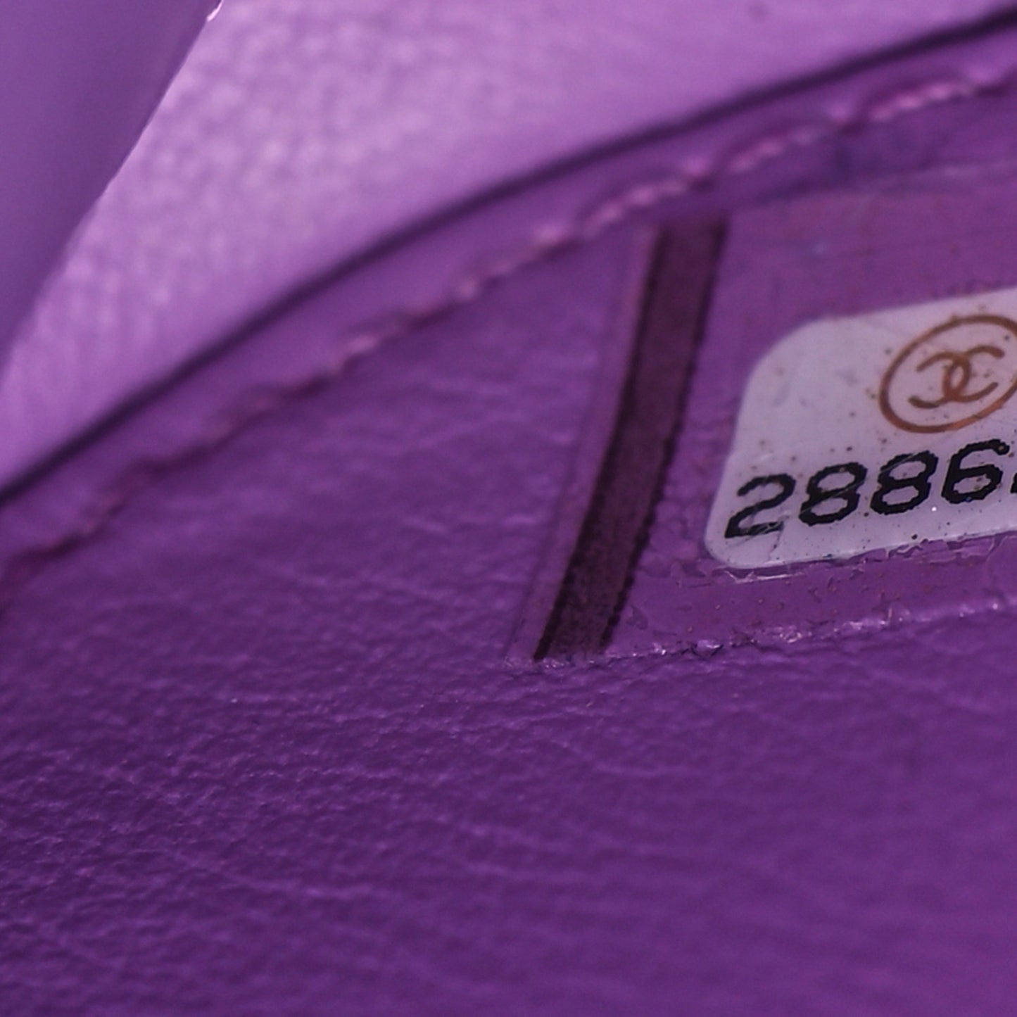 Caviar Quilted Medium CC Filigree Vanity Case Purple