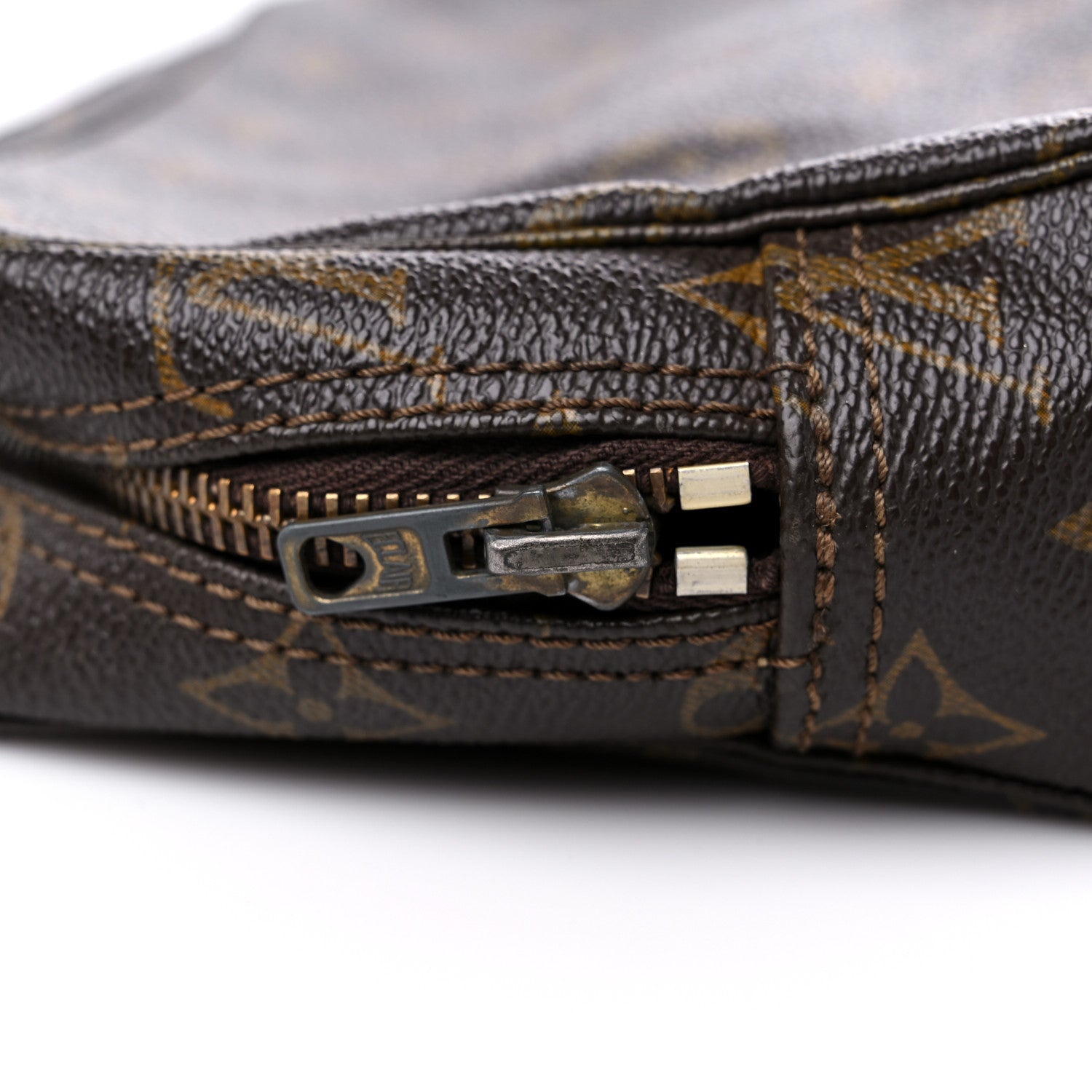 Louis Vuitton Monogram Trousse Toilette 23 10 of 10