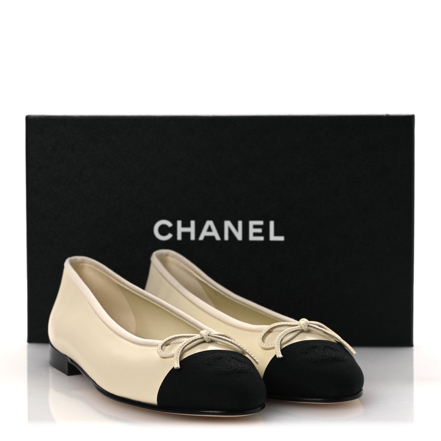 Chanel Calfskin Grosgrain Cap Toe CC Ballerina Flats 37 Ivory