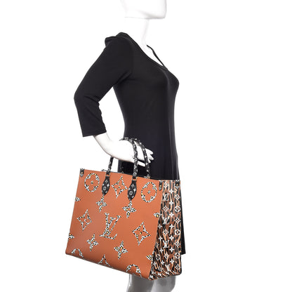 Louis Vuitton Monogram Giant Jungle Onthego GM Black 3 of 10