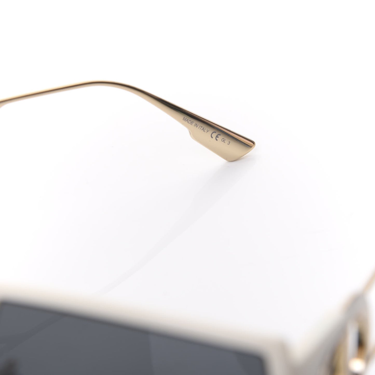 Square 30 Montaigne Sunglasses White