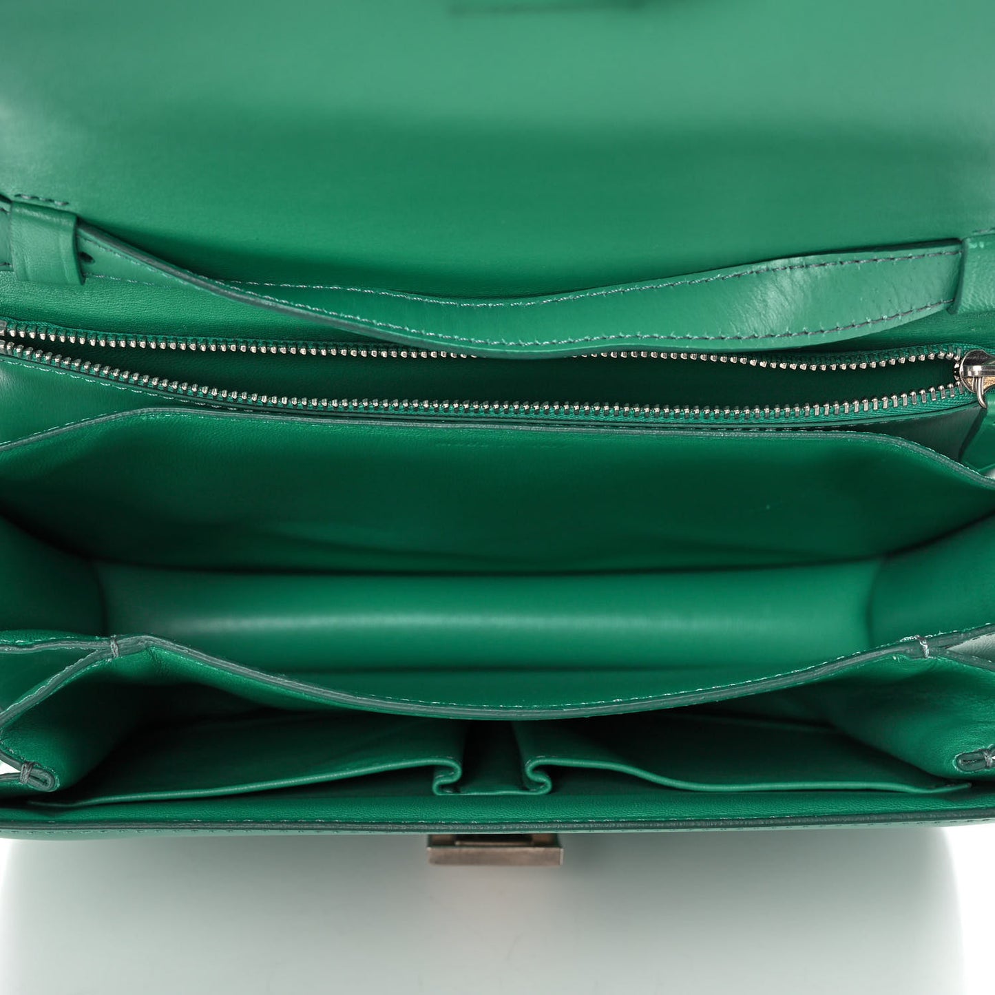 Box Calfskin Classic Box Medium Flap Bag Pop Green