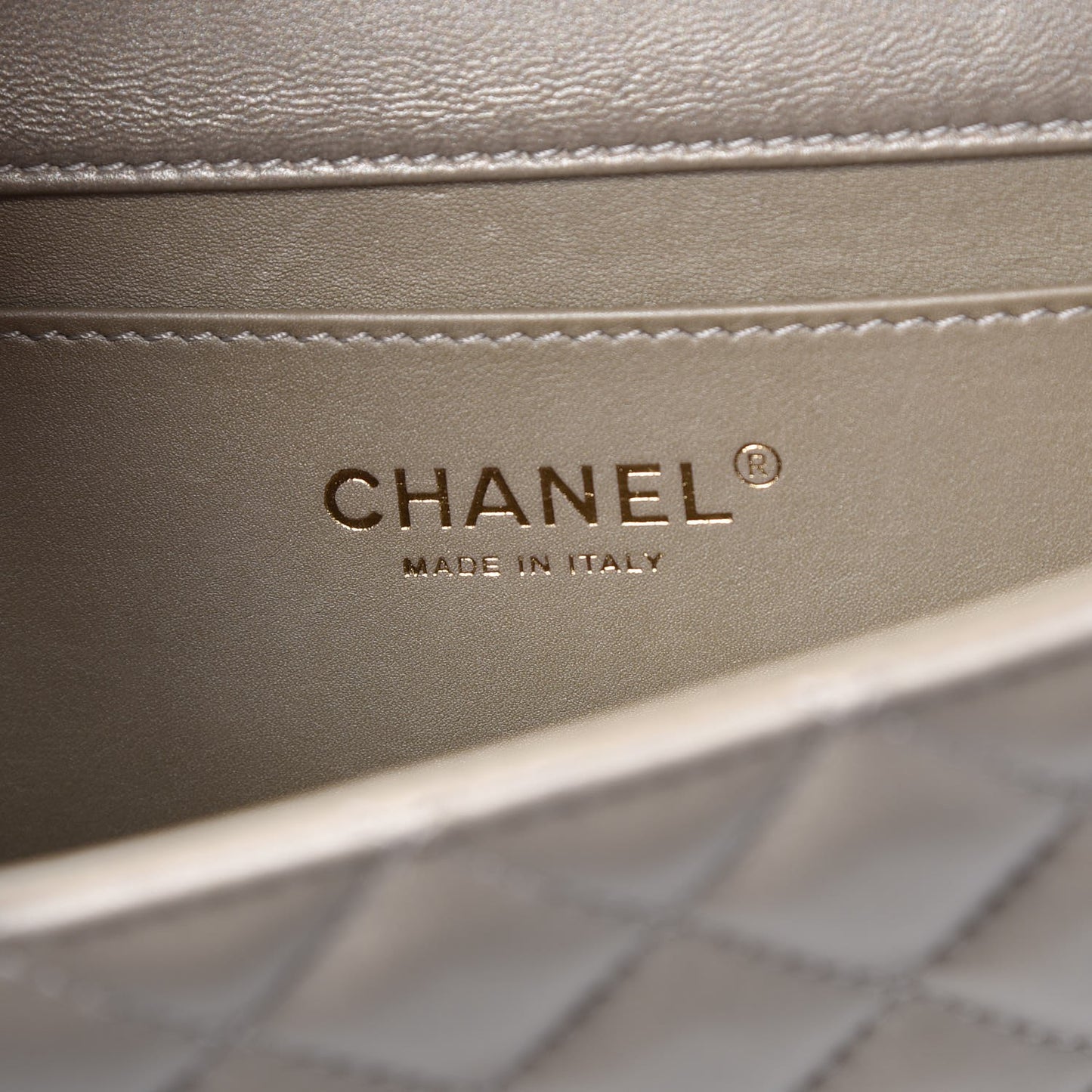 Lambskin Quilted Fantasy Pearl Flap Light Gold