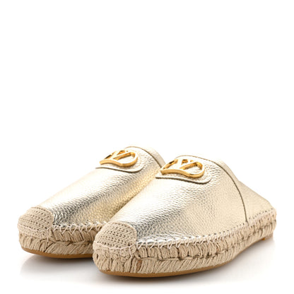 Valentino Garavani Metallic Pebbled Calfskin Vlogo Espadrille Mules 39 Platino 4 of 10
