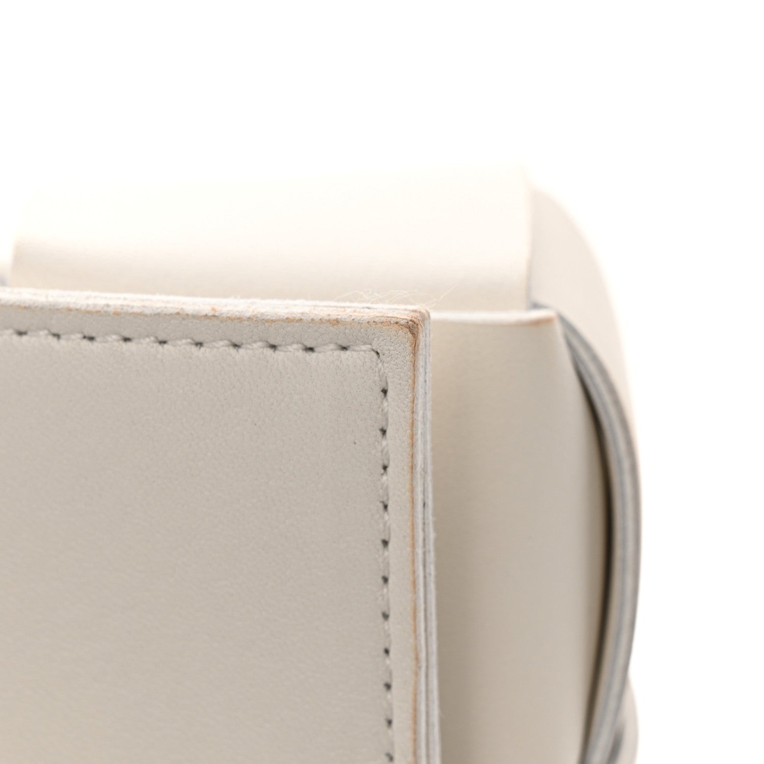 Bottega Veneta Lambskin Maxi Intrecciato Cassette Crossbody Bag White 22 of 25