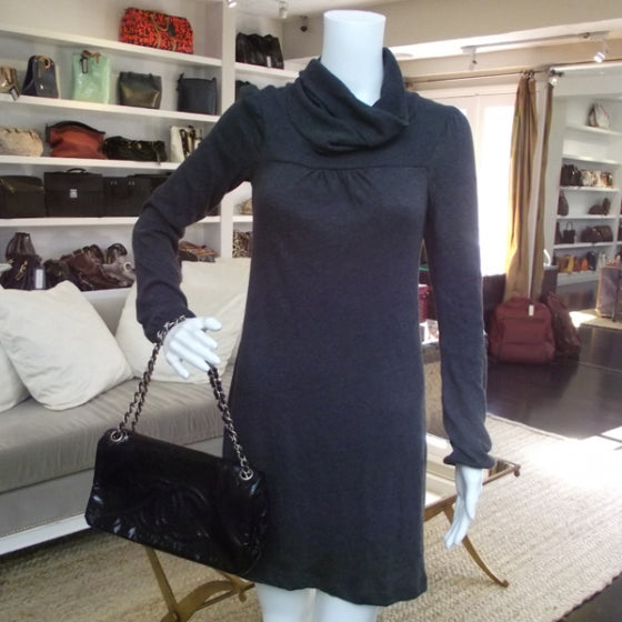 Vinyl Rock and Chain Medium Flap Black