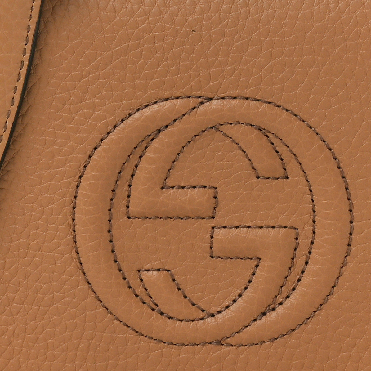 Gucci Pebbled Calfskin Soho Wallet On Chain Camelia 7 of 10