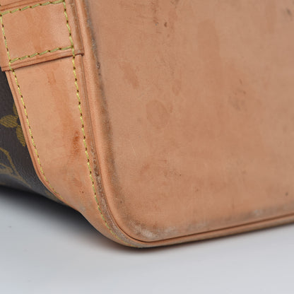 Louis Vuitton Monogram Alma PM 15 of 30