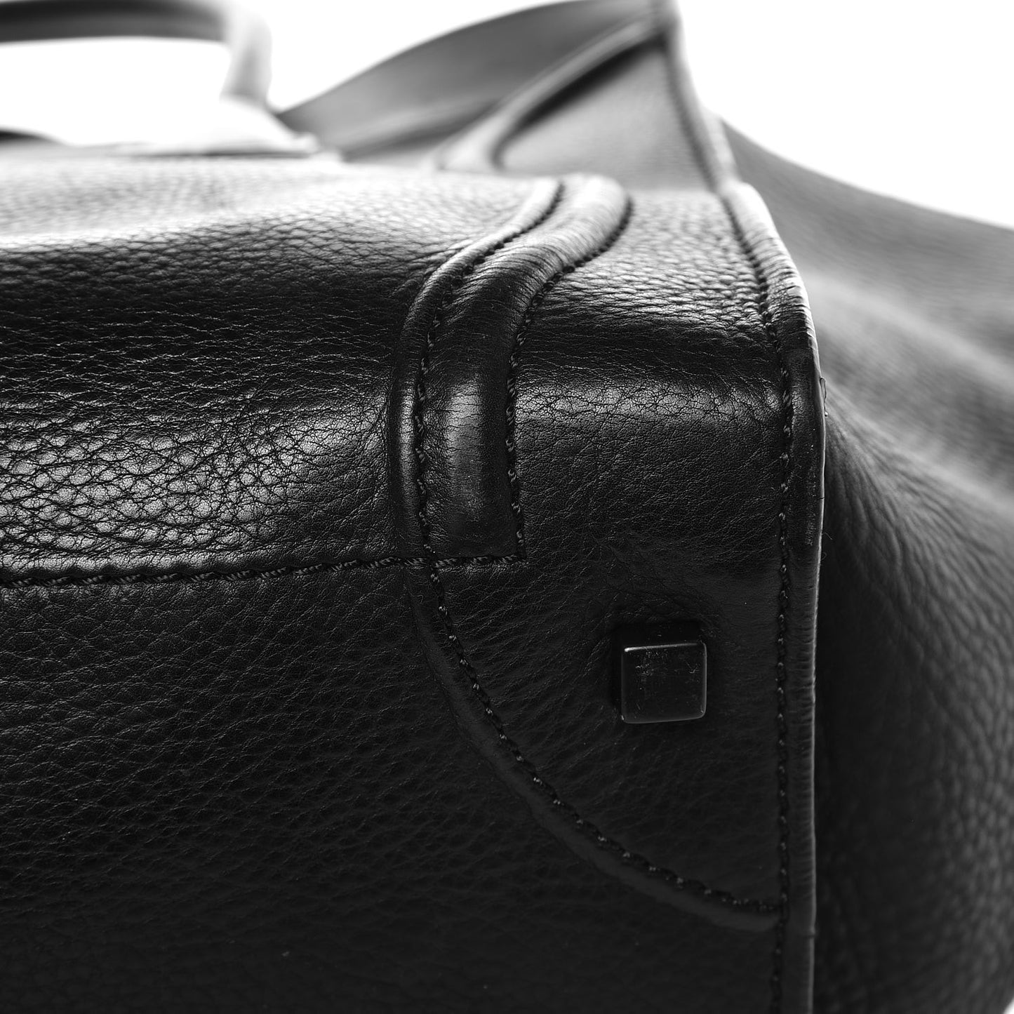 Supple Calfskin Medium Phantom Luggage Black