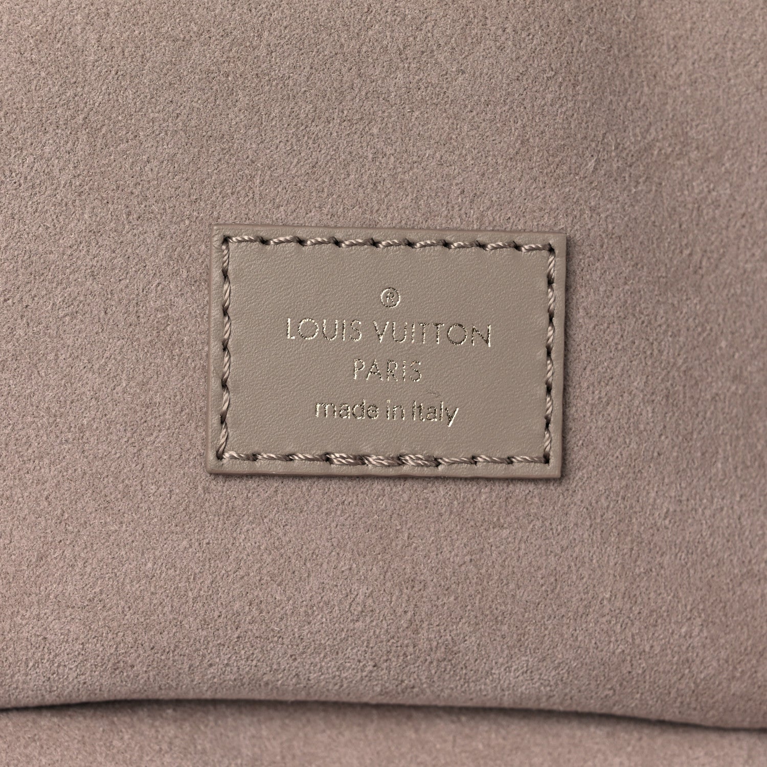 Louis Vuitton Empreinte Monogram Giant Vanity PM Tourterelle 6 of 10