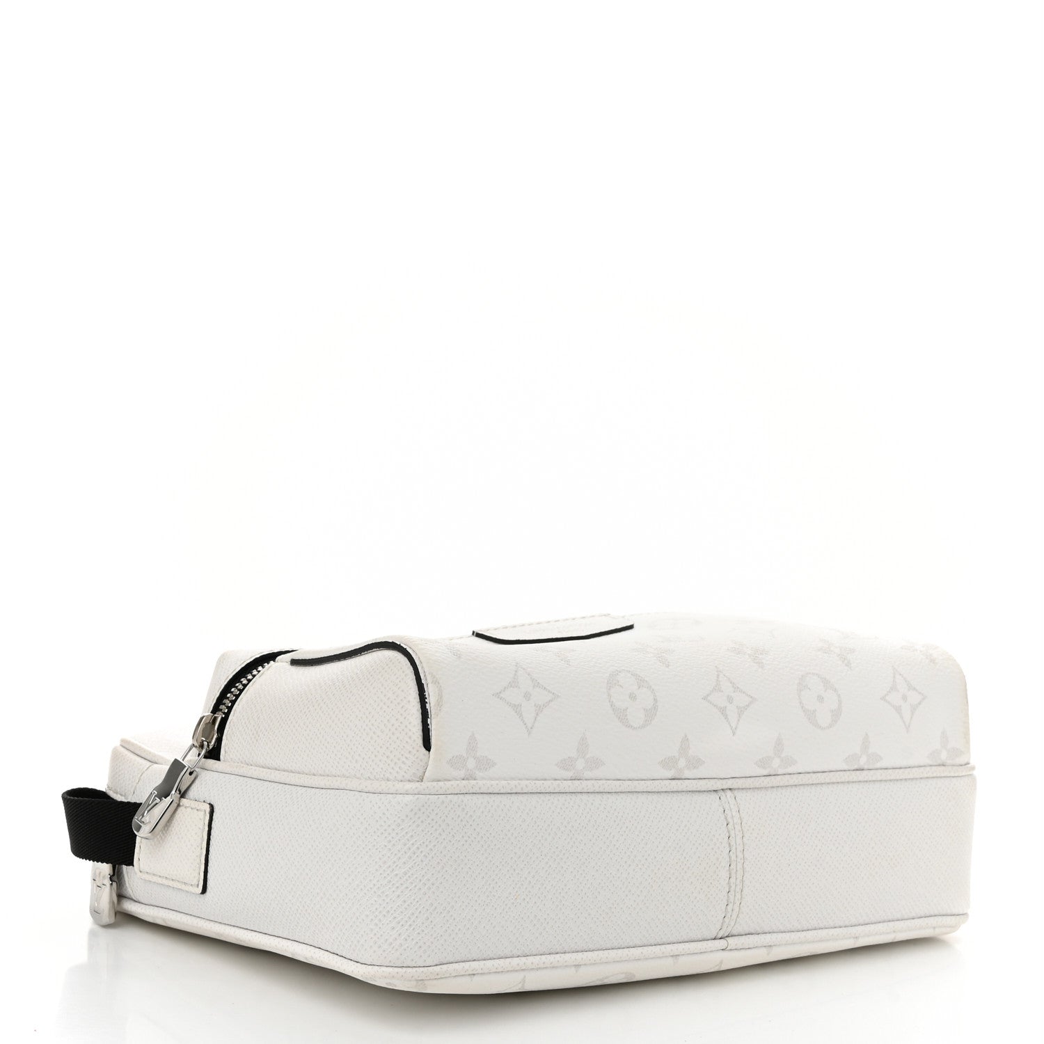Louis Vuitton Taiga Monogram Outdoor Messenger White 4 of 11